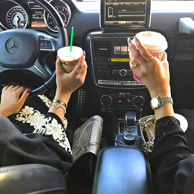 Comfort, Style, and Confidence – What’s Driving the Modest Fashion Trend?